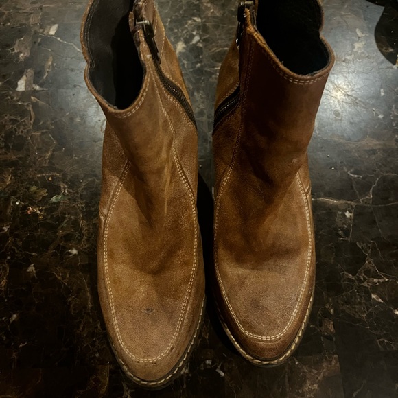 Corkys Girl Distressed Boots - Picture 6 of 8